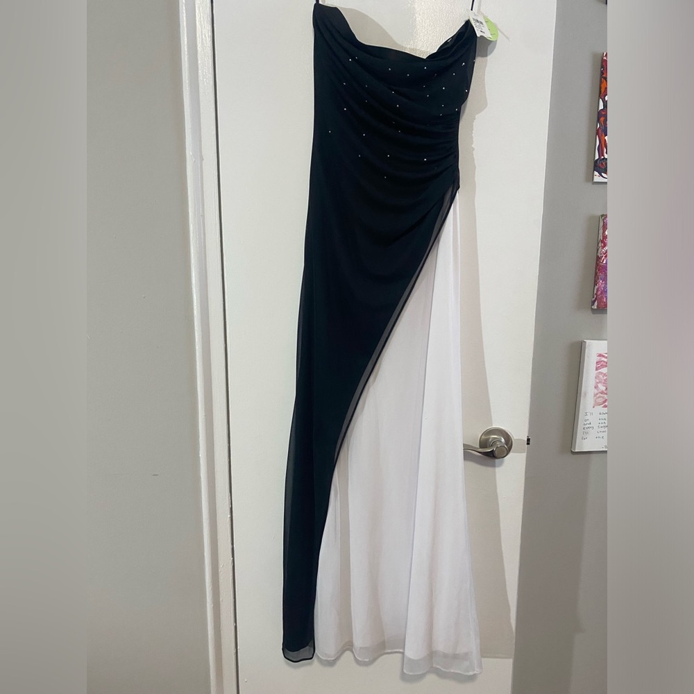 Black and white Windsor dress